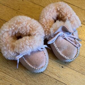 Cloud Nine sheepskin baby booties